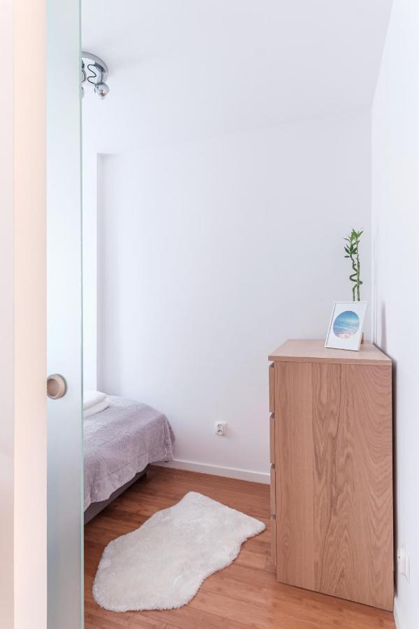 Inside Solec Apartament *
